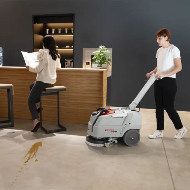 szorowarka-maszyna-czyszczaca-do-podlog-vispa-evo-comac (2).jpg