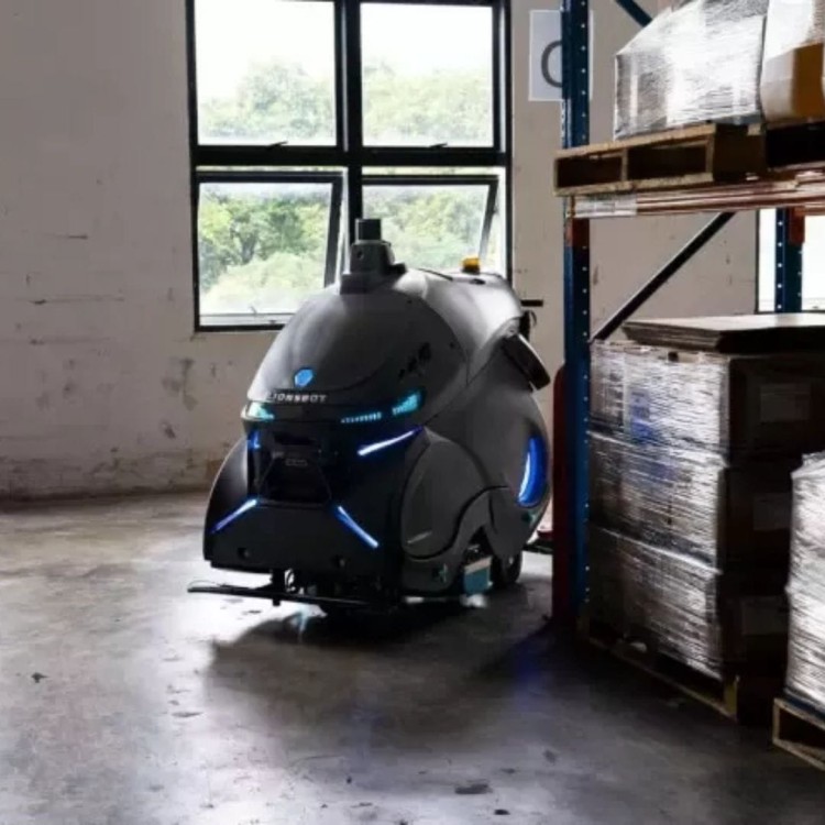 robot-sprzatajacy-przemyslowy-lionsbot-rex (8).jpg