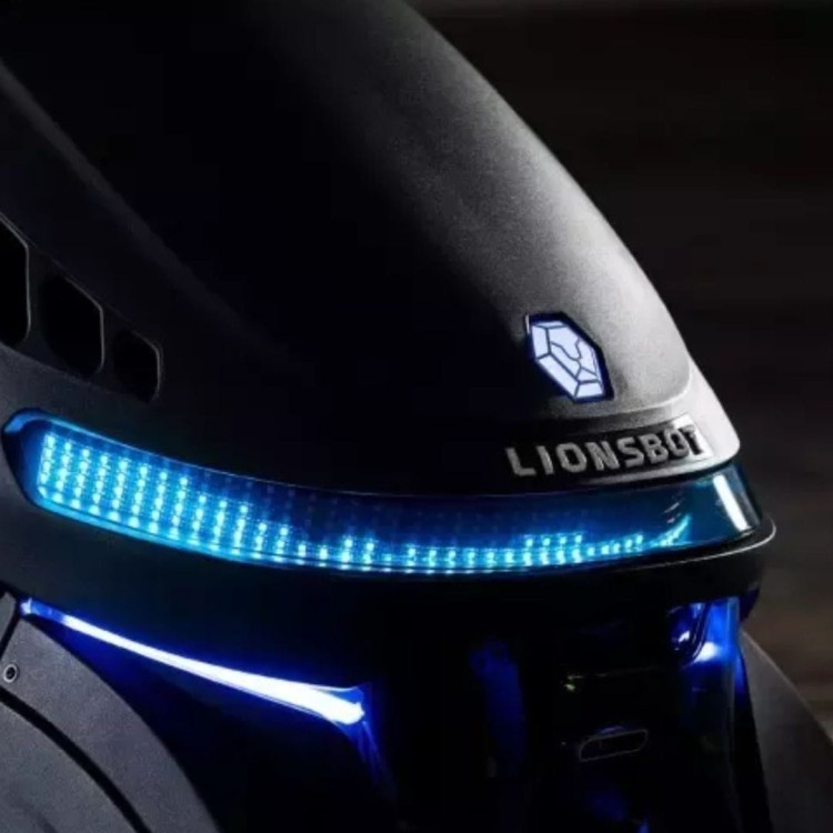 robot-sprzatajacy-przemyslowy-lionsbot-rex (12).jpg