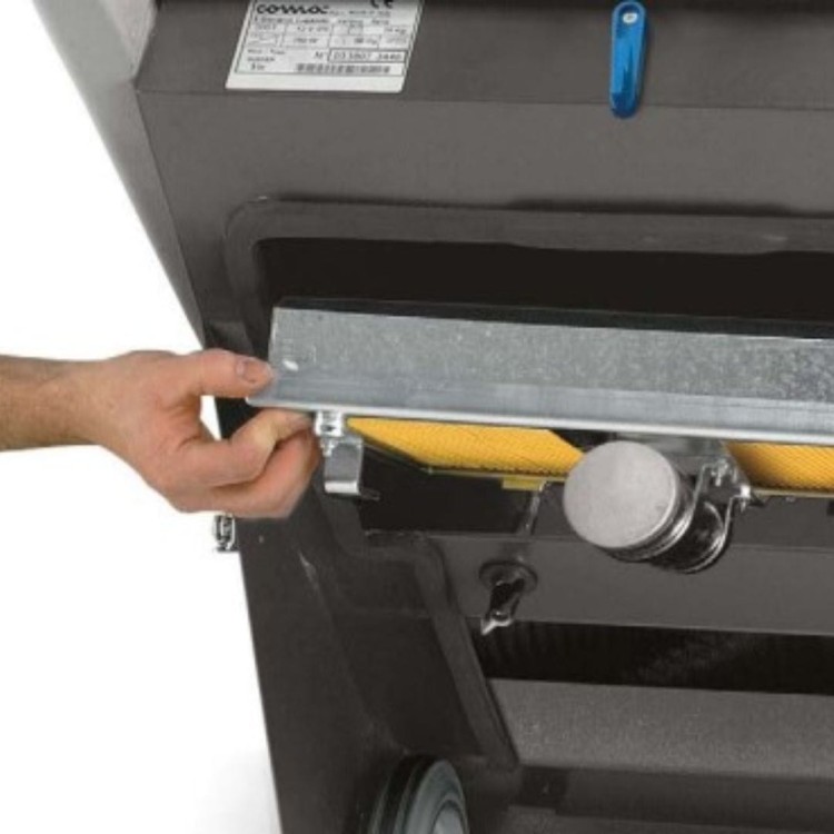 profesjonalna-zamiatarka-bateryjna-sc500-comac (7).jpg