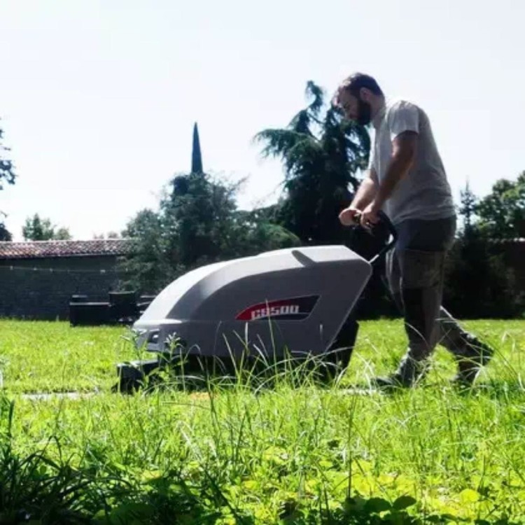 profesjonalna-zamiatarka-bateryjna-sc500-comac (1).jpg